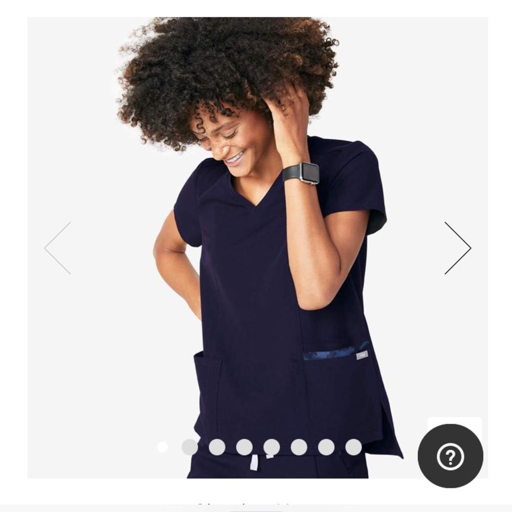 NWT Figs Gaya 5 pocket scrub top